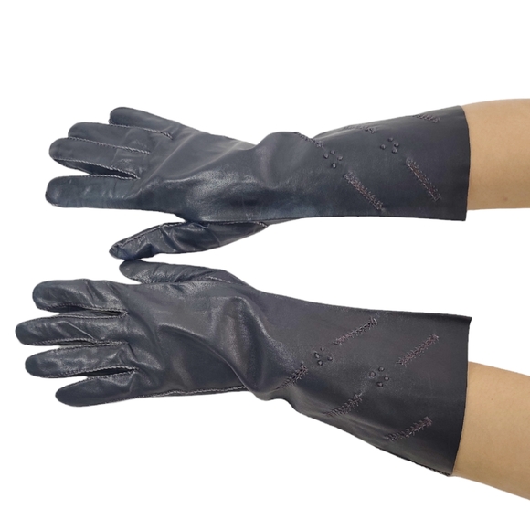 Black Leather Designer Gloves, Marcel Wagner Original Vintage, Cut Work on Back - Picture 4 of 10